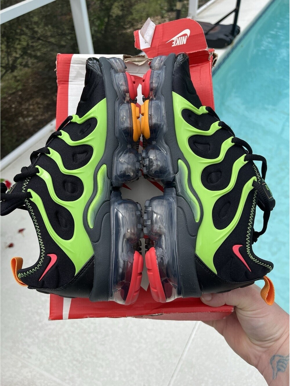 Nike Air VaporMax Plus Lime Green Black Men's Size 7.5 / Women’s 9 Halloween EUC